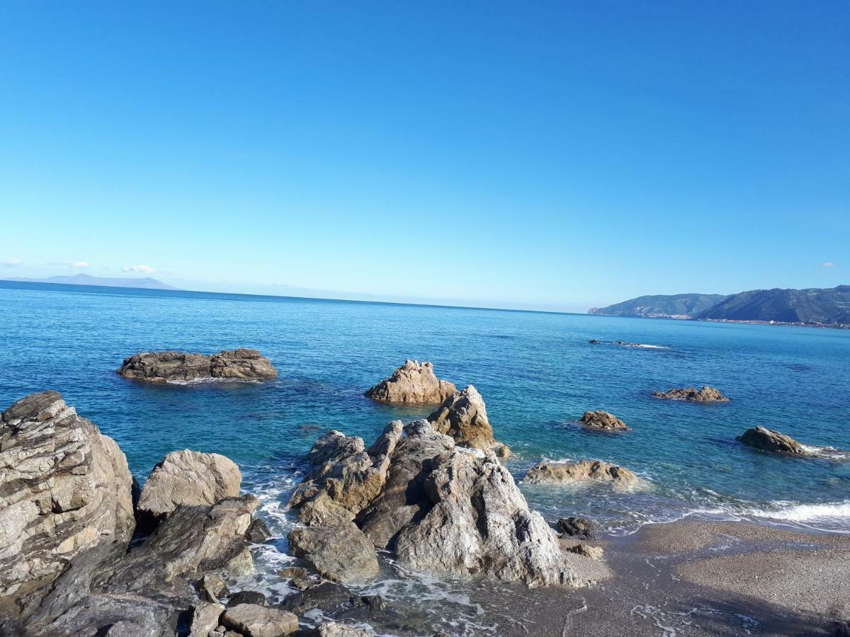 Ad Apartment Capo d'Orlando Exterior photo